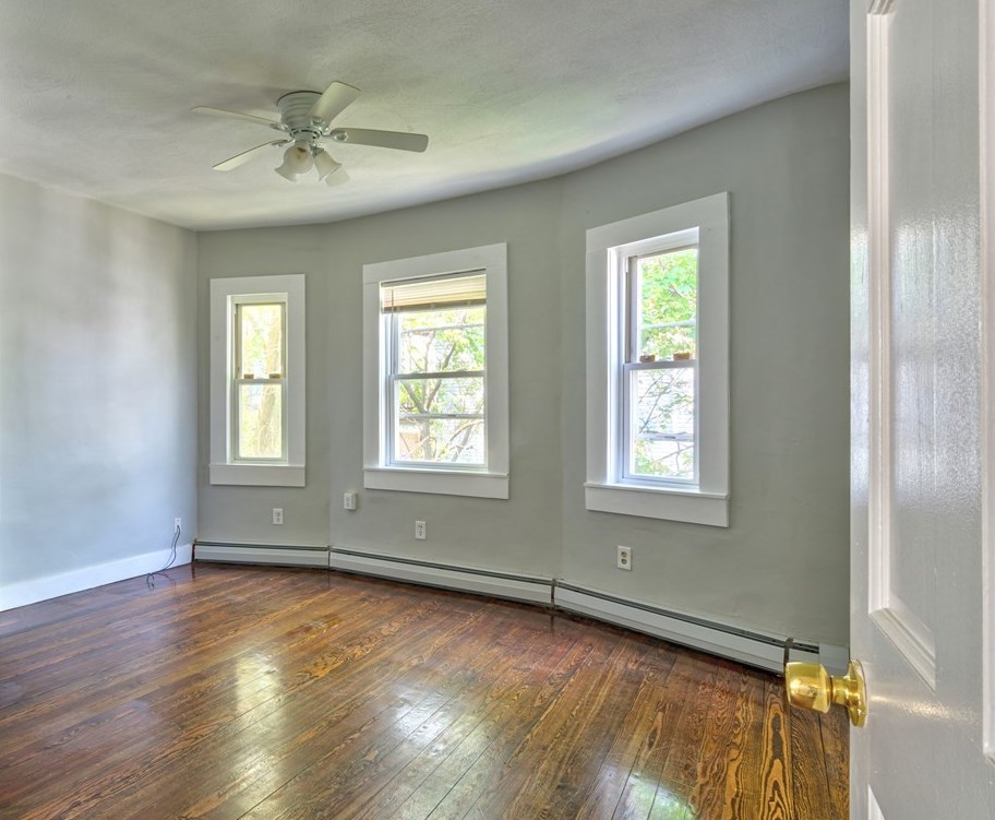 85 Marlborough St, Chelsea MA  02150-2910 exterior