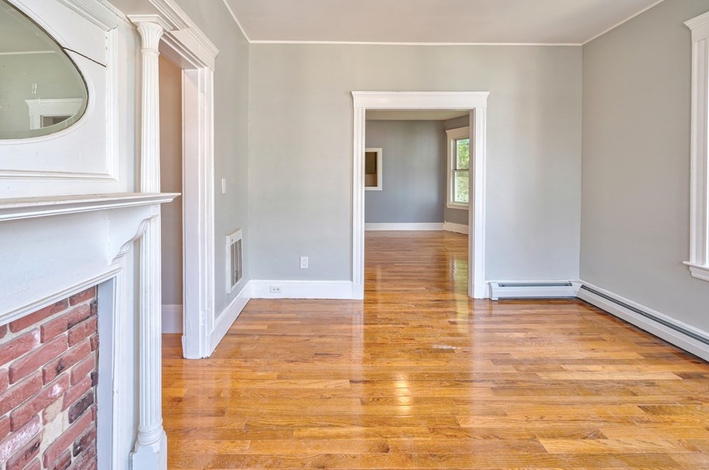 85 Marlborough St, Chelsea MA  02150-2910 exterior