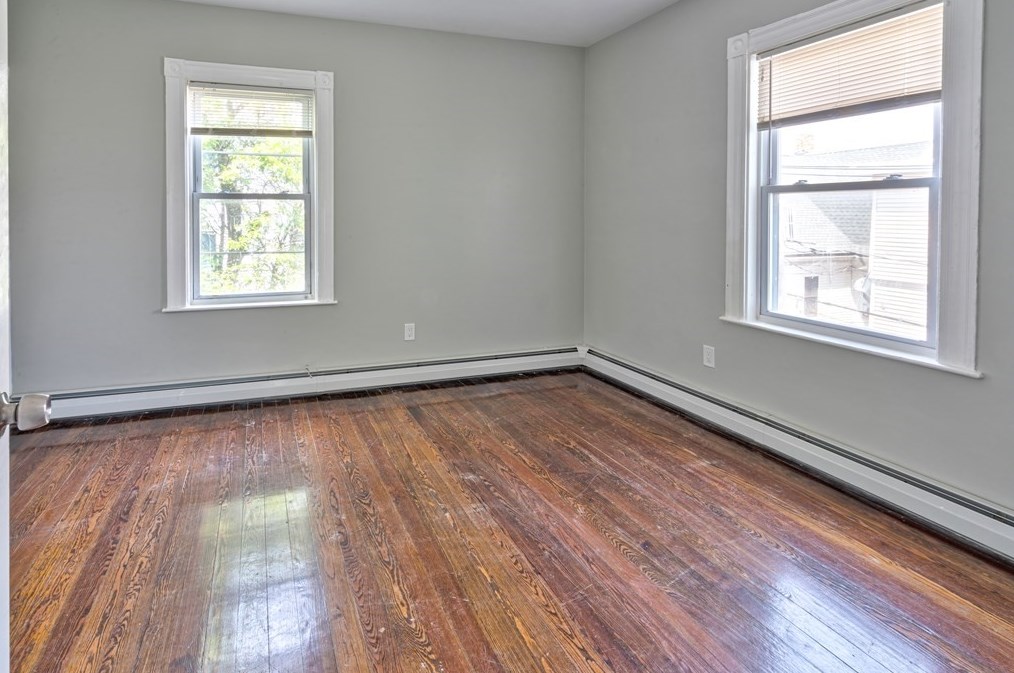 85 Marlborough St, Chelsea MA  02150-2910 exterior