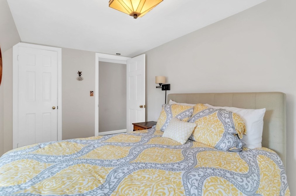 207 Granville Rd, Montgomery MA 01085-3945 exterior