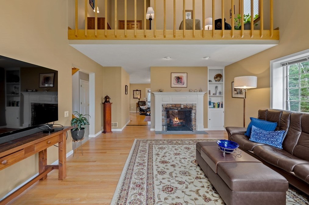 1 Punch Bowl Dr, Falmouth MA  02540-2342 exterior