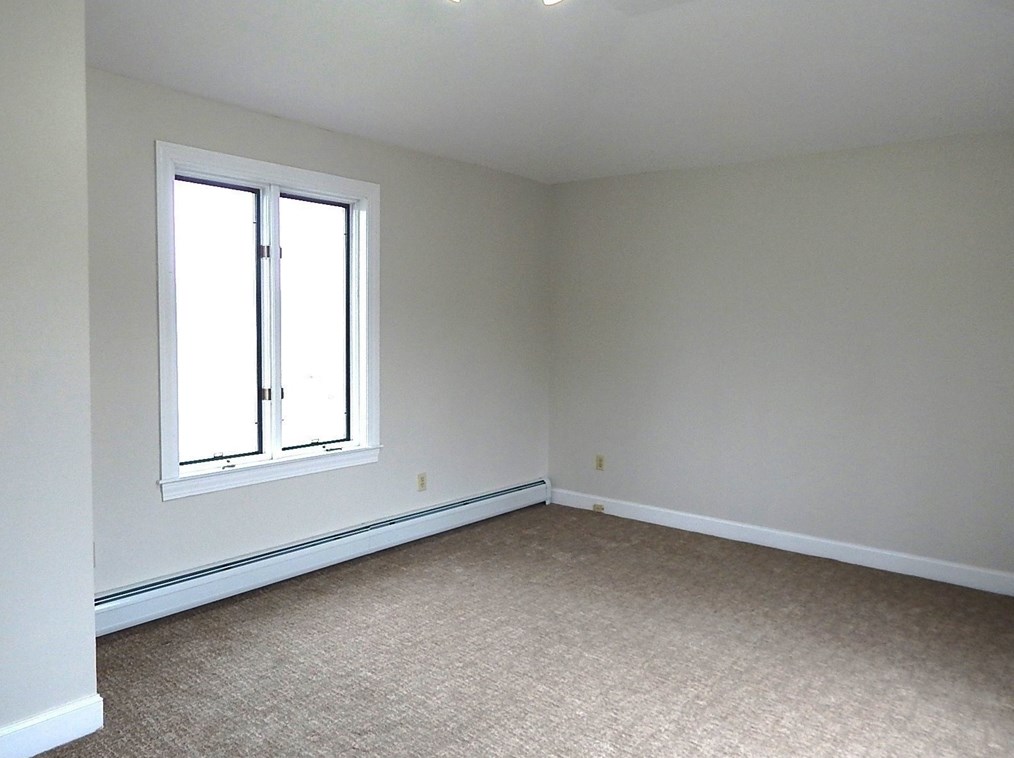 59 Highland Ave, Royalston MA  01331-2424 exterior