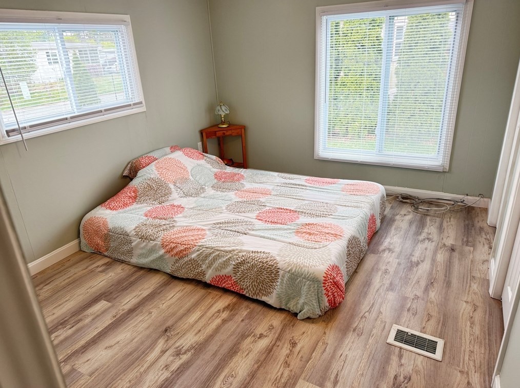 4 Mayflower Ave, Taunton MA  02780-1115 exterior