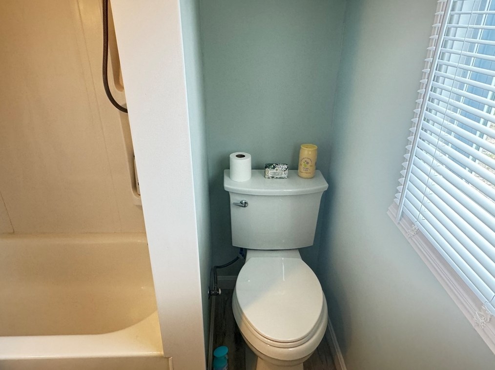 4 Mayflower Ave, Taunton MA  02780-1115 exterior