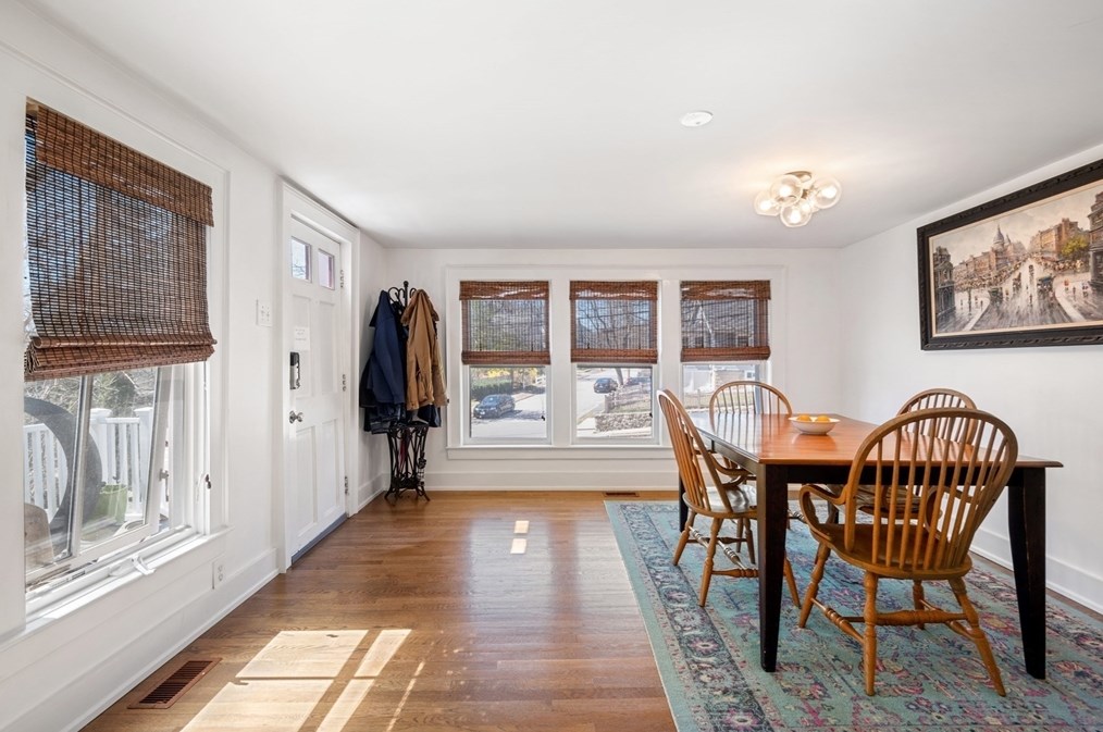 205 Frst St, Arlington MA 02476-4206 exterior