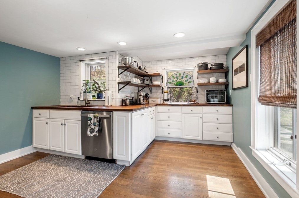 205 Frst St, Arlington MA 02476-4206 exterior