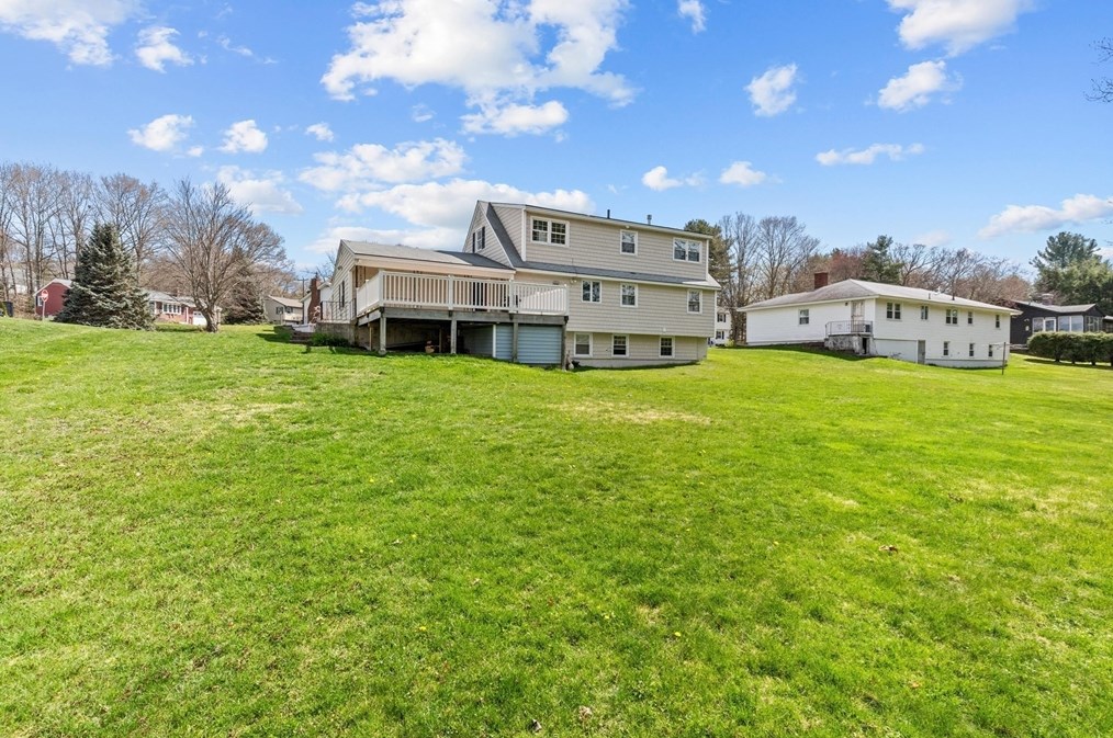 30 Boornazian Rd, Methuen MA 01844-2802 exterior