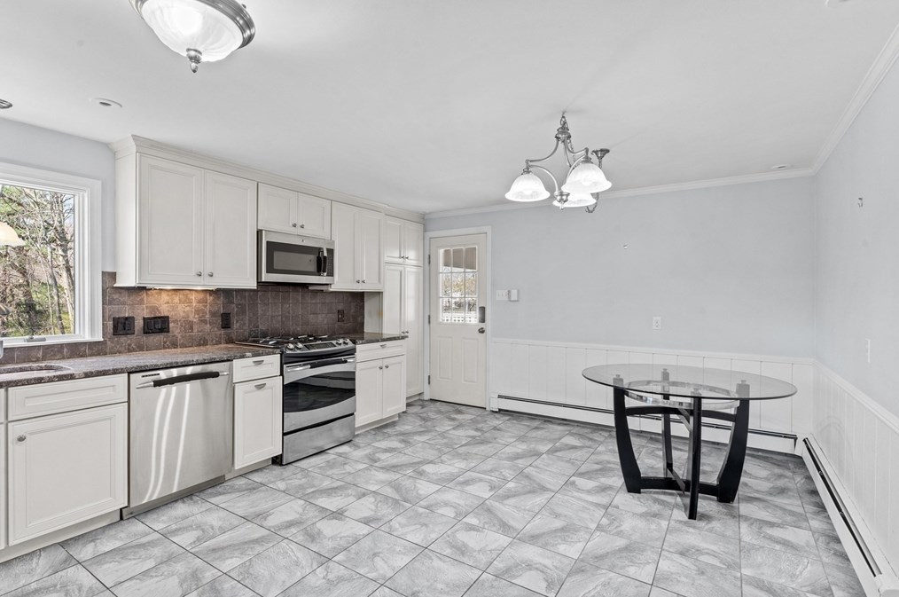 30 Boornazian Rd, Methuen MA 01844-2802 exterior