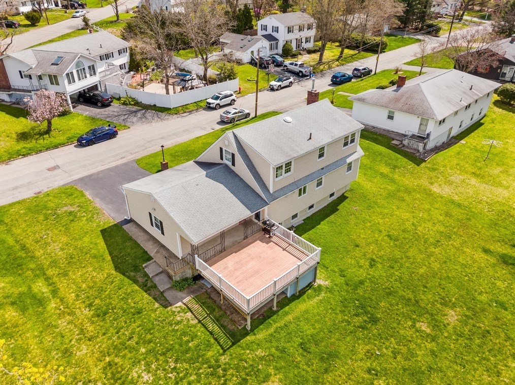 30 Boornazian Rd, Methuen MA 01844-2802 exterior