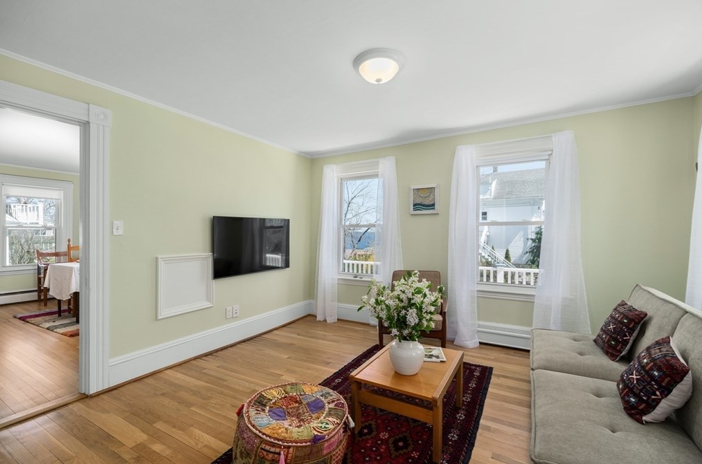 4 Mount Locust Ave, Rockport MA  01966-1117 exterior