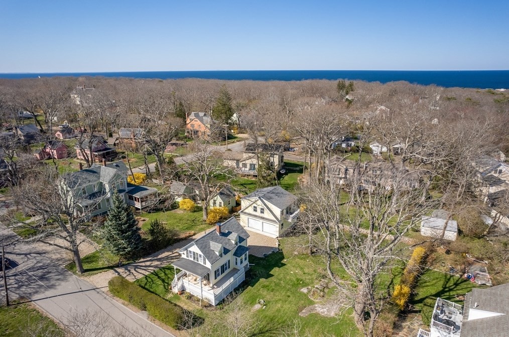 4 Mount Locust Ave, Rockport MA  01966-1117 exterior