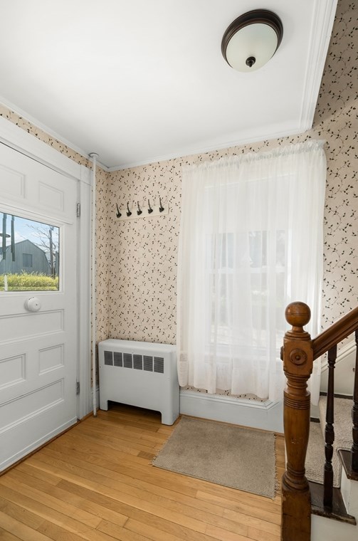 4 Mount Locust Ave, Rockport MA  01966-1117 exterior