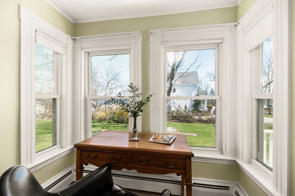 4 Mount Locust Ave, Rockport MA  01966-1117 exterior