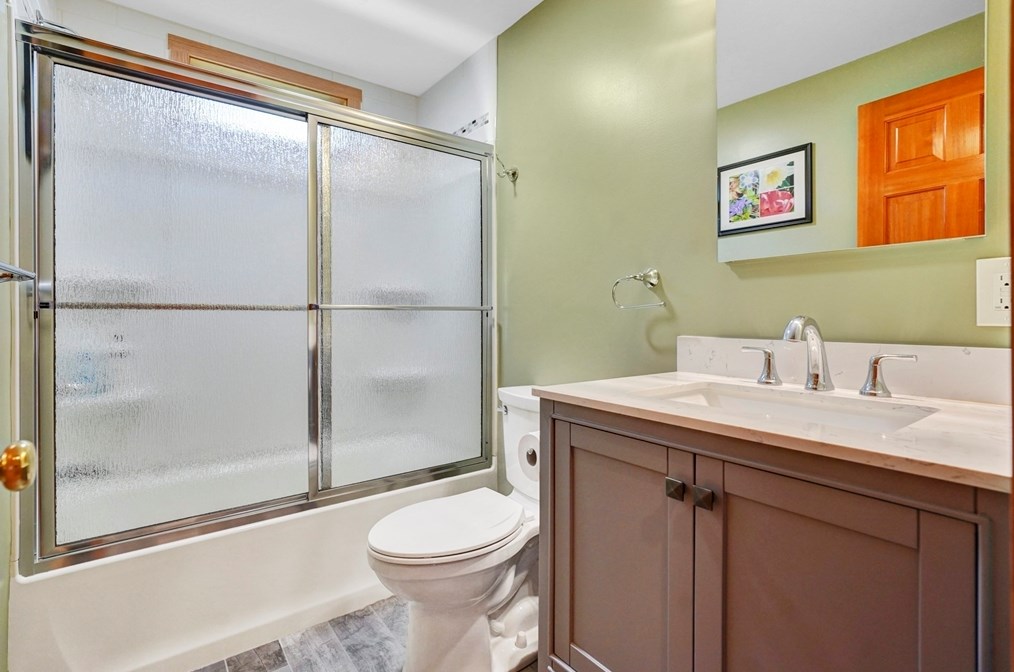 63 Country Clb Dr, Montgomery MA 01085 exterior