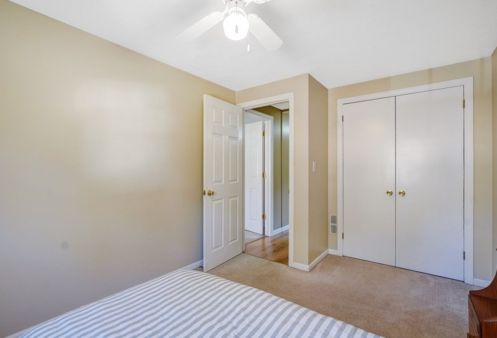 63 Country Clb Dr, Montgomery MA 01085 exterior