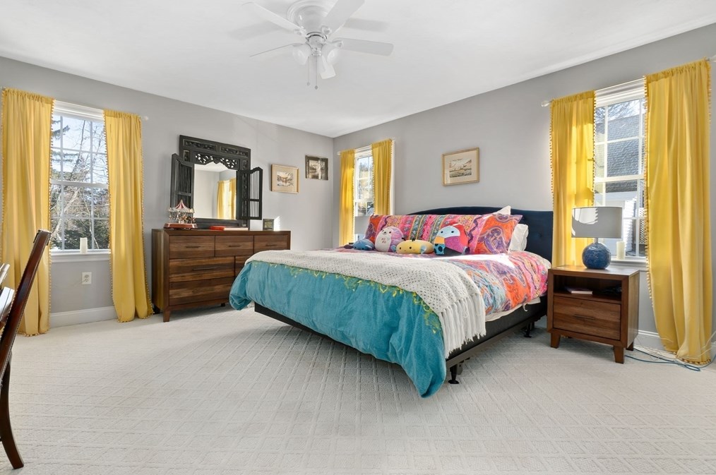 95 Union St, Hamilton MA  01982-2116 exterior