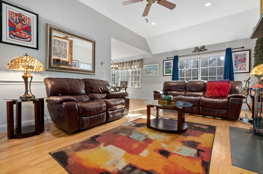 95 Union St, Hamilton MA  01982-2116 exterior