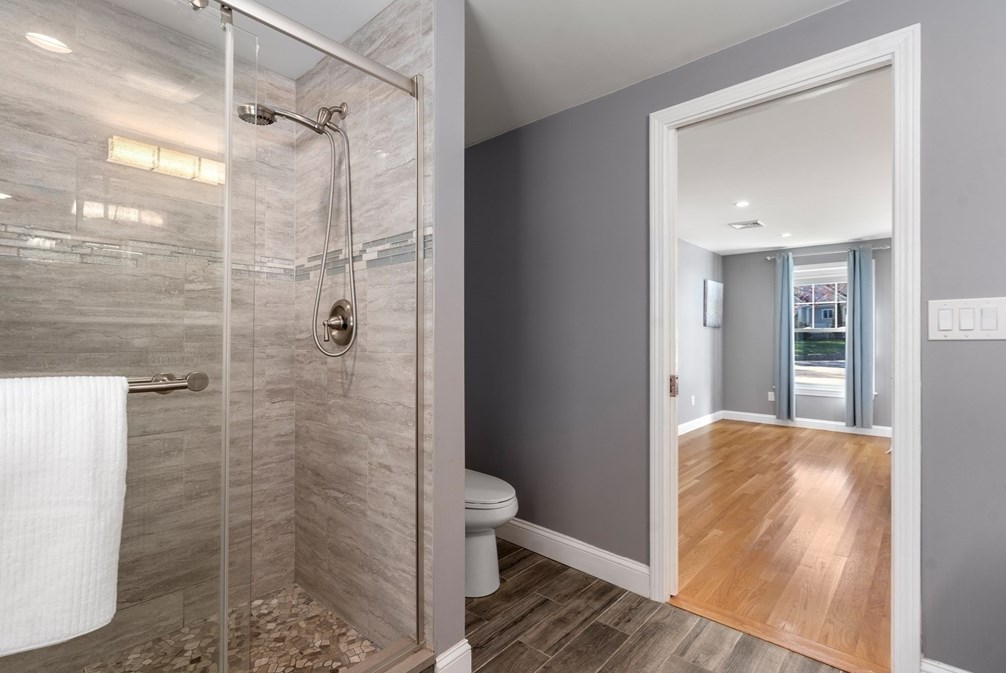 31 Roosevelt Rd, Lexington MA  02421-7411 exterior