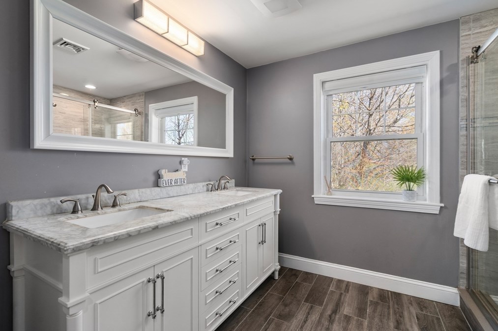 31 Roosevelt Rd, Lexington MA  02421-7411 exterior