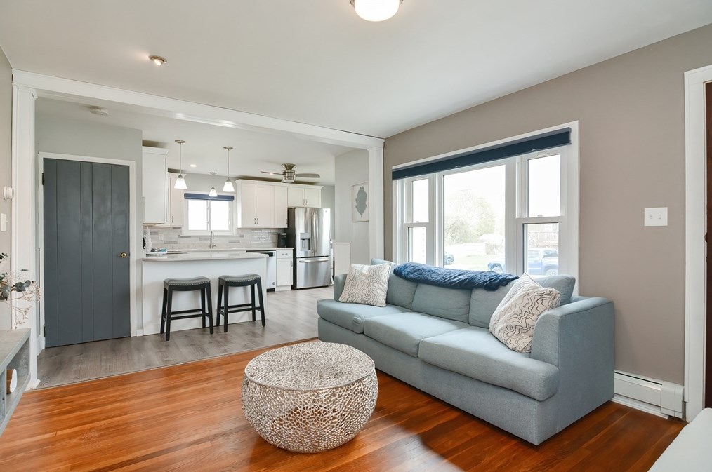 27 Rockdale St, Fall River MA  02726-2440 exterior