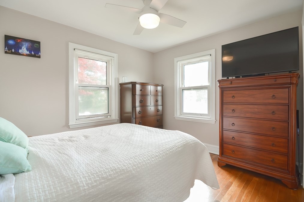 27 Rockdale St, Fall River MA  02726-2440 exterior