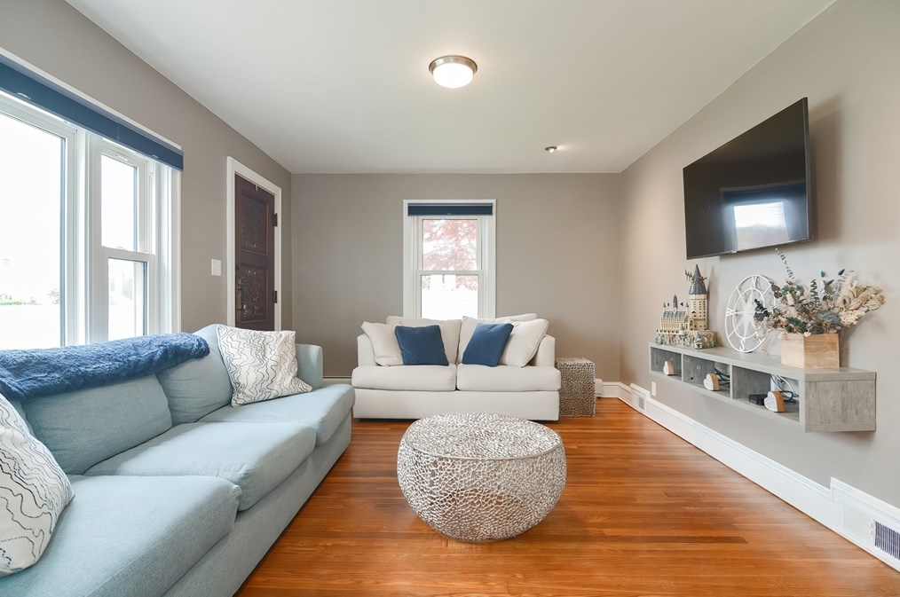 27 Rockdale St, Fall River MA  02726-2440 exterior