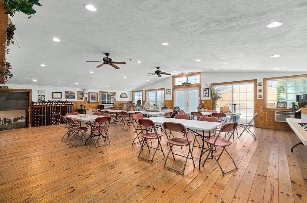 249 Rowley Bridge Rd, Topsfield MA 01983-2001 exterior