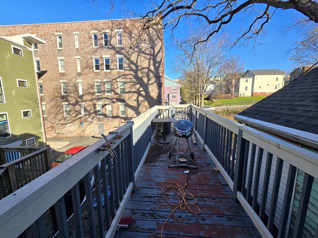 2 Mount Pleasant Pl, Boston MA  exterior