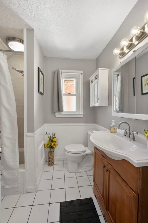 10 Crane St, Danvers MA  01923-3014 exterior