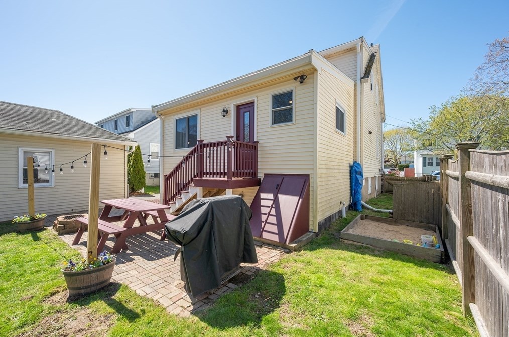 10 Crane St, Danvers MA  01923-3014 exterior