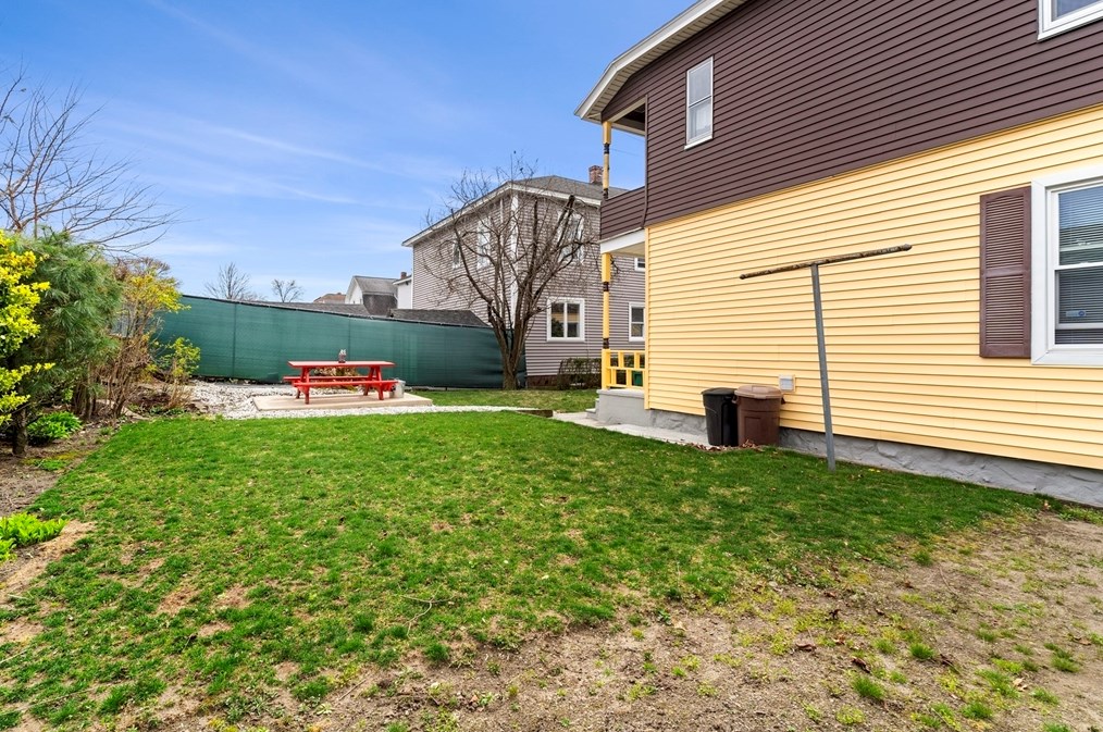 496 Concord St, Lowell MA 01852-3624 exterior