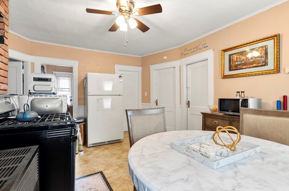 496 Concord St, Lowell MA 01852-3624 exterior