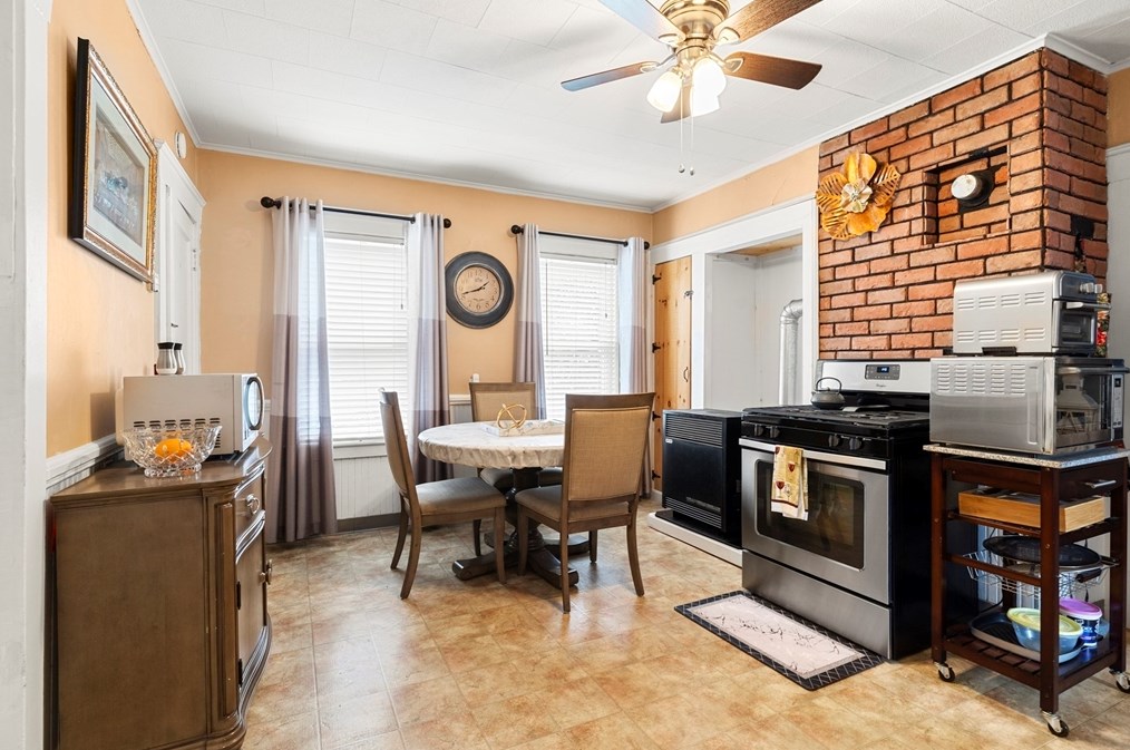 496 Concord St, Lowell MA 01852-3624 exterior