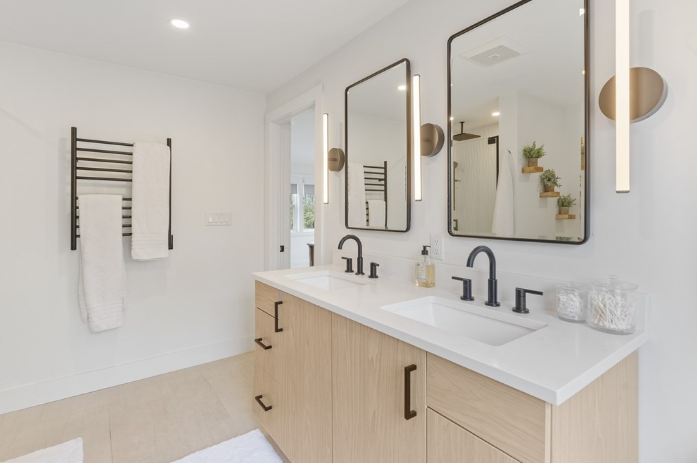 62 Beaufort Ave, Needham MA 02492-3804 exterior