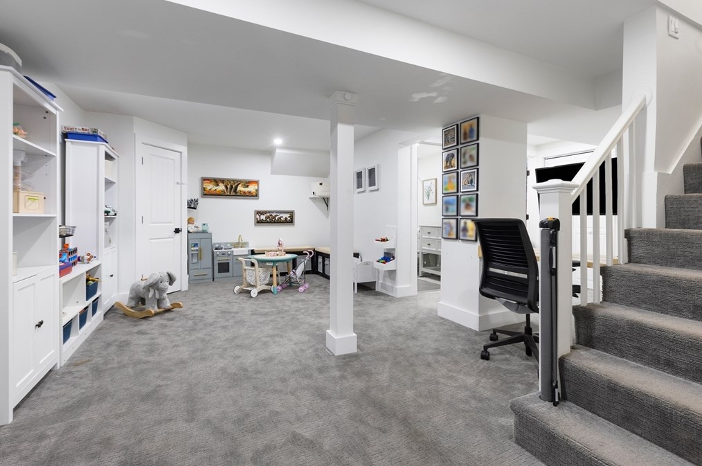 62 Beaufort Ave, Needham MA 02492-3804 exterior