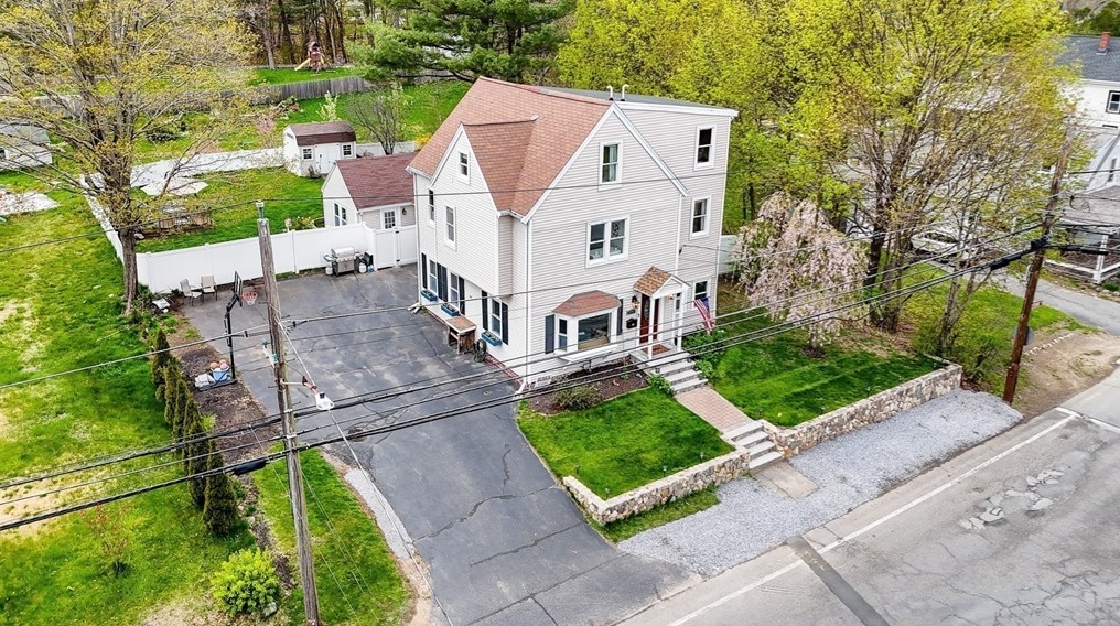 108 Pearl St, Reading MA  01867-1733 exterior