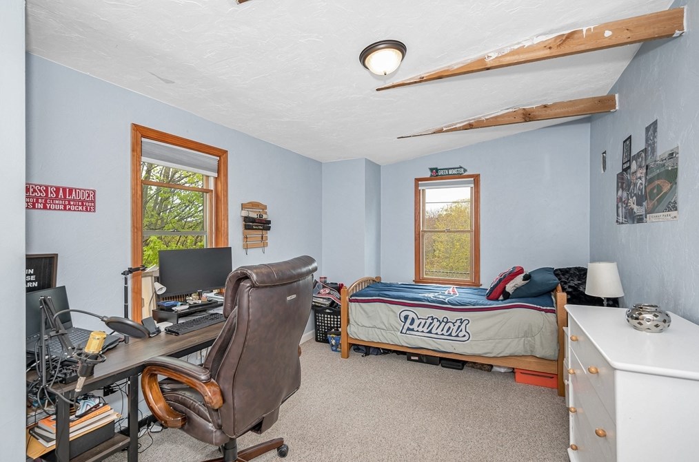 108 Pearl St, Reading MA  01867-1733 exterior