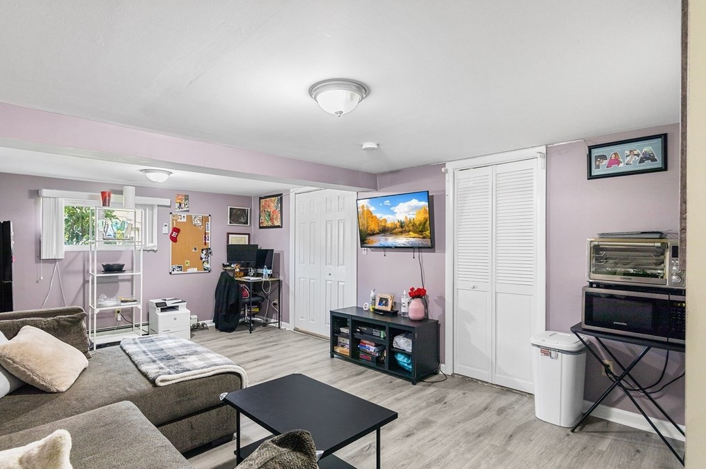 243 Myricks St, Taunton MA 02718-1427 exterior