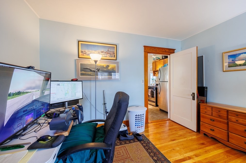 692 Grove St, Worcester MA 01605-2603 exterior