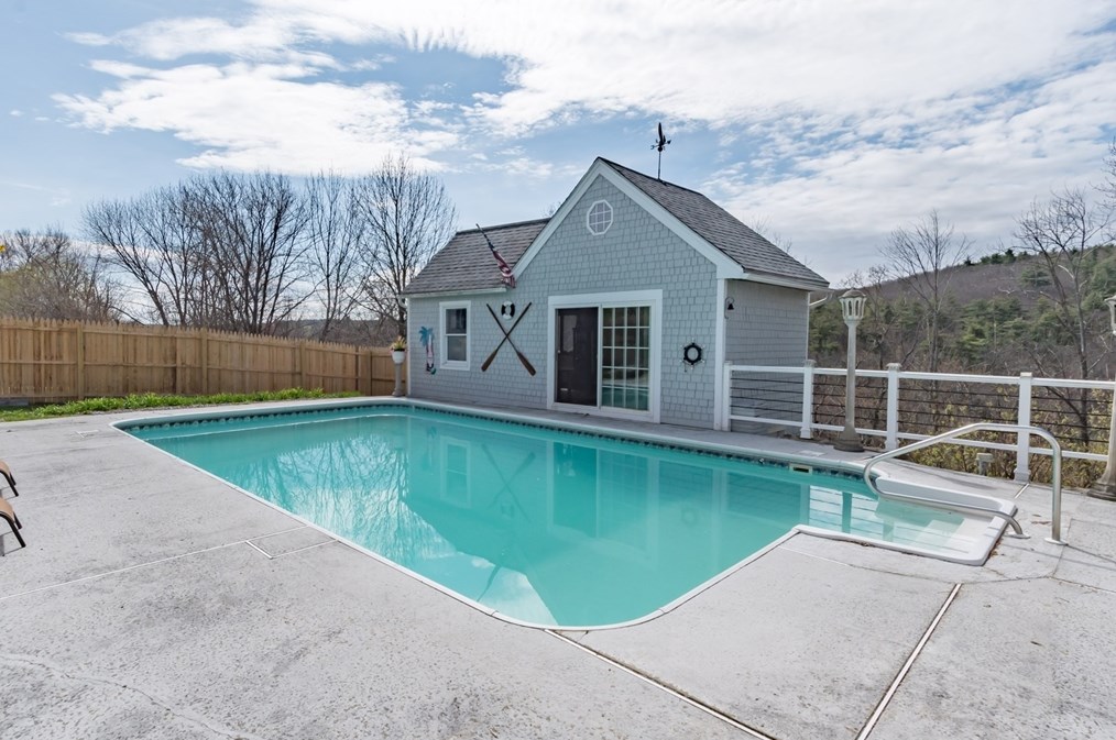 254 Front St, Winchendon MA  01475-1555 exterior