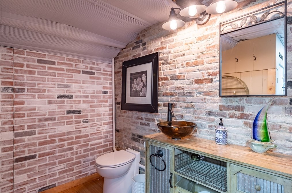 254 Front St, Winchendon MA  01475-1555 exterior