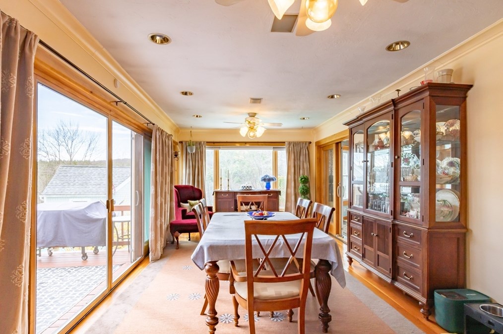 254 Front St, Winchendon MA  01475-1555 exterior