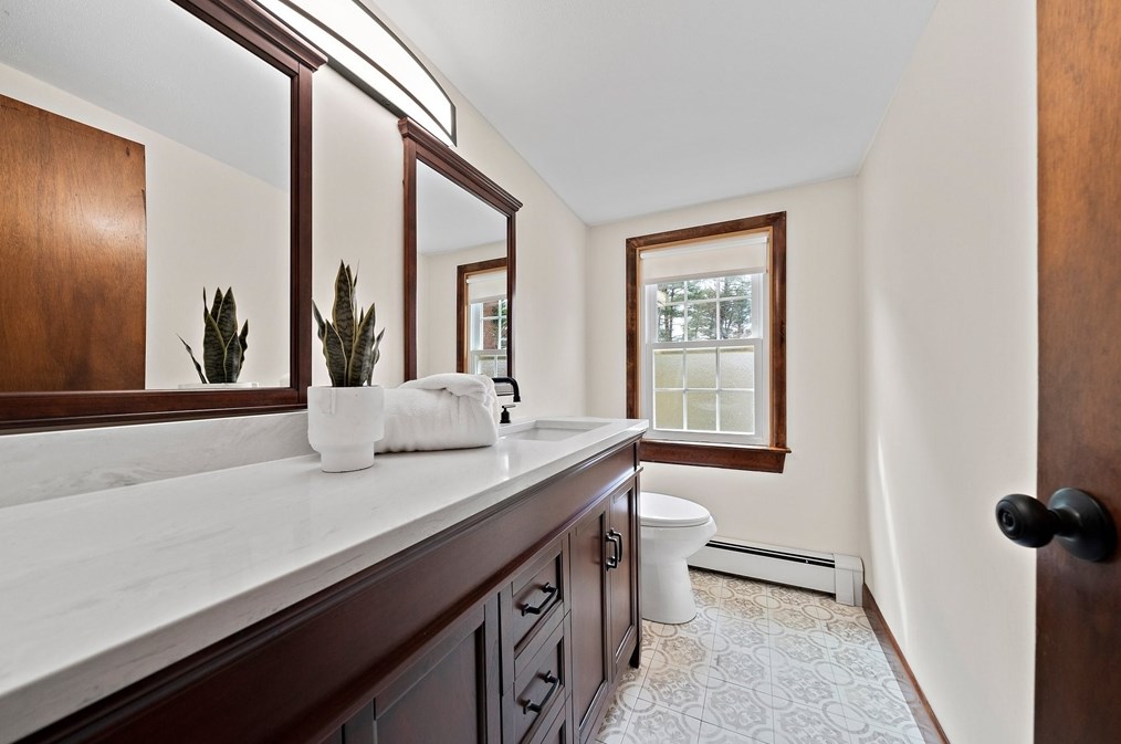 41 Wampatuck St, Pembroke MA  02359-2430 exterior