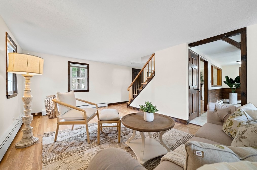 41 Wampatuck St, Pembroke MA  02359-2430 exterior