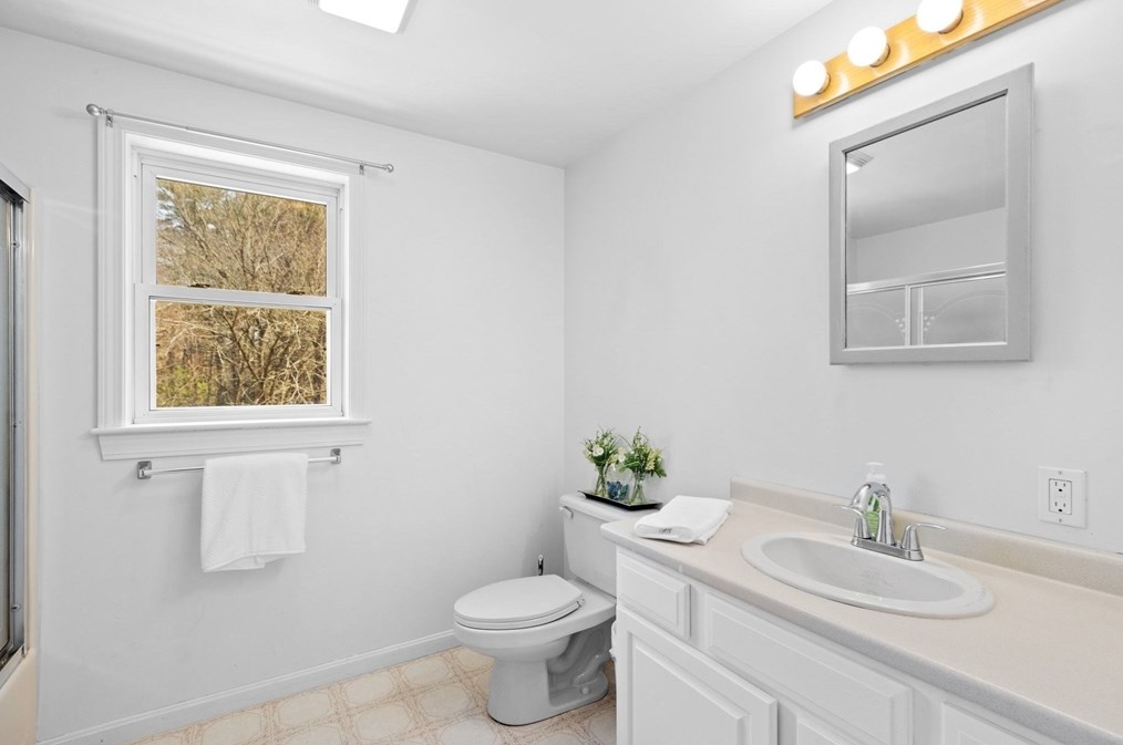 235 Pleasant St, Hanover MA  02339-1840 exterior