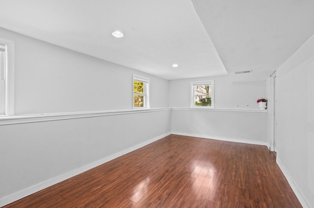 235 Pleasant St, Hanover MA  02339-1840 exterior