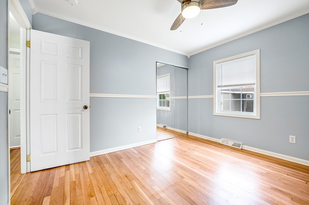 893 Pne Hl Dr, New Bedford MA 02745-1921 exterior