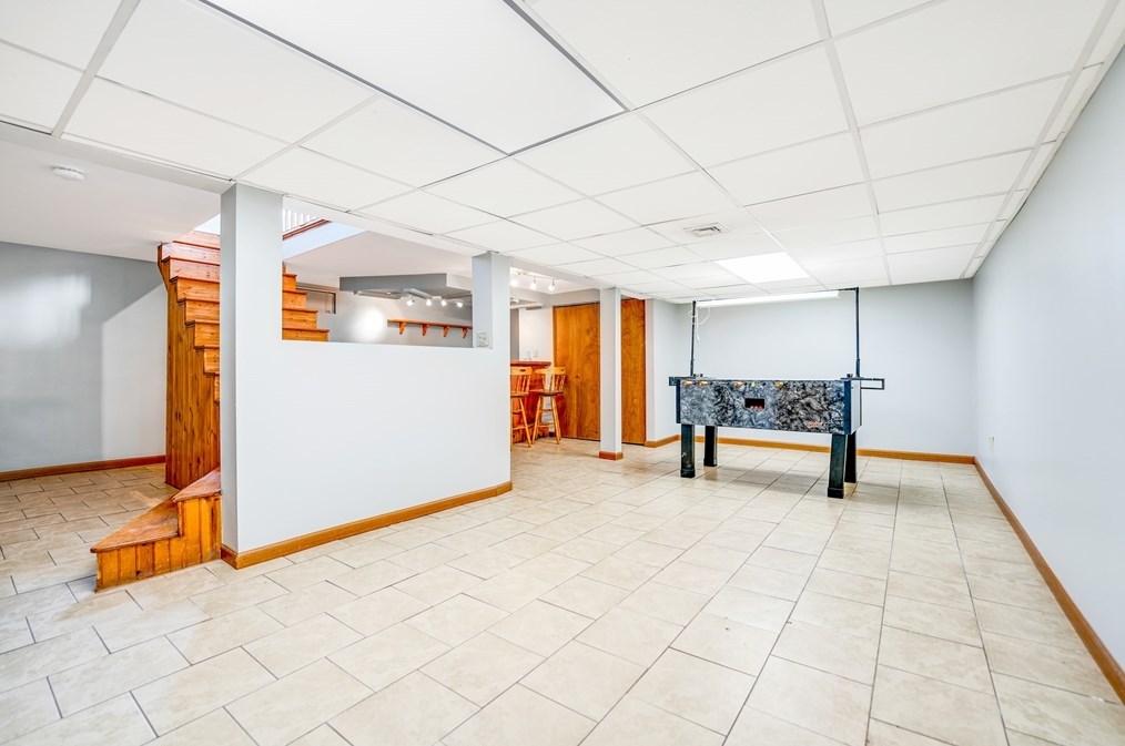 893 Pne Hl Dr, New Bedford MA 02745-1921 exterior