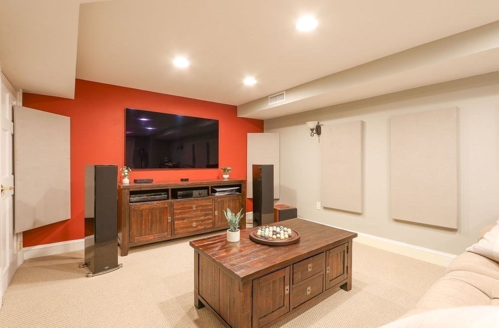 51 Forest St, Reading MA  01867-1204 exterior