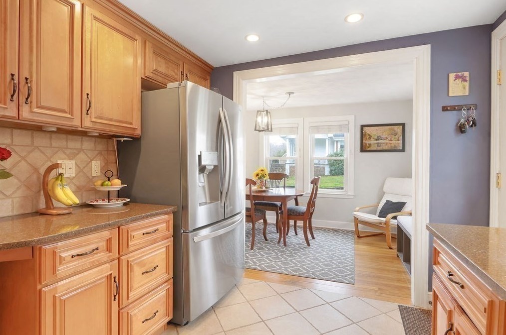 51 Forest St, Reading MA  01867-1204 exterior